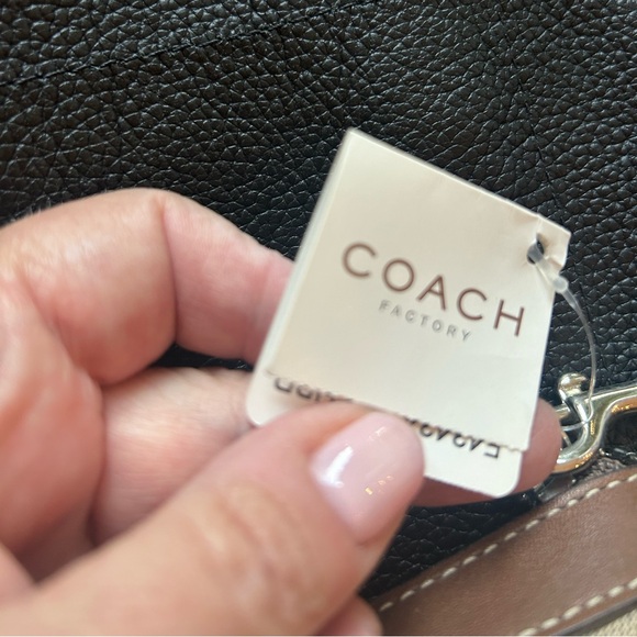 Coach Pleated Signature Wristlet- New with Tags, Never Used - Picture 2 of 3